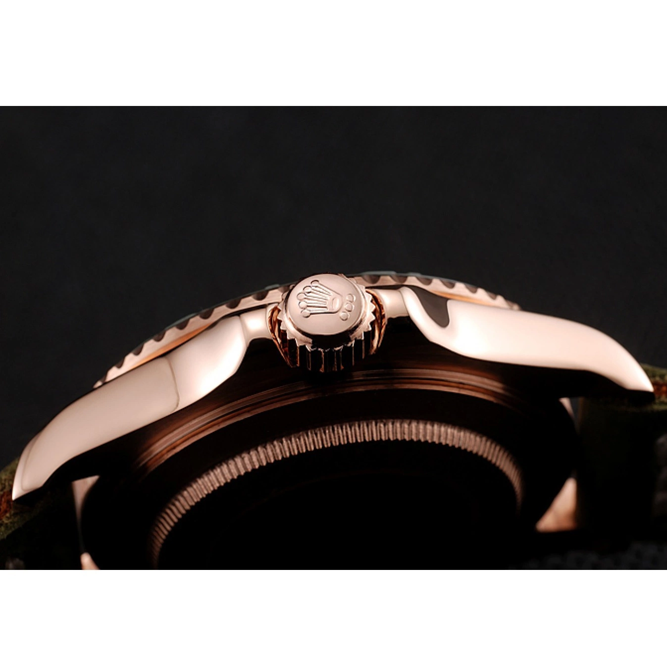 Aaa replica watch Bezel Rose Dial Rolex Black Leather Gold 1453862 Green Bracelet Green Master Case Yacht 0721